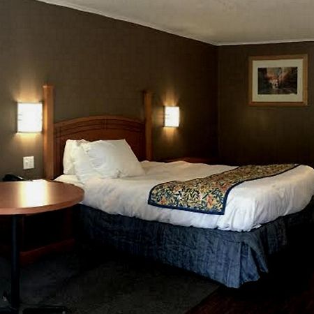 Americas Best Value Inn & Suites Jackson Exteriör bild