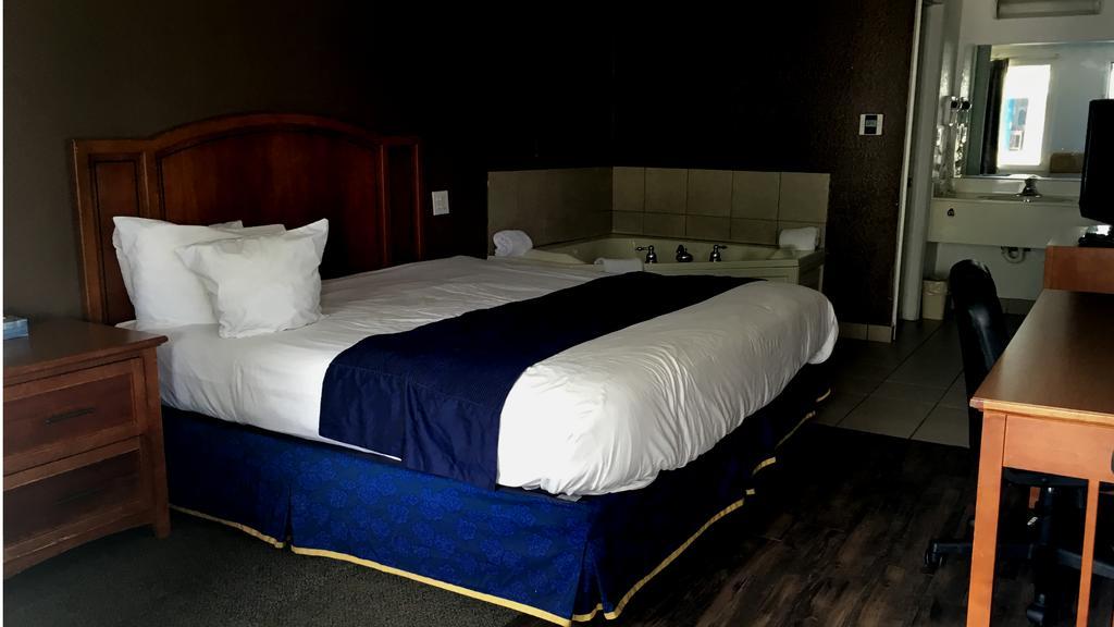 Americas Best Value Inn & Suites Jackson Exteriör bild