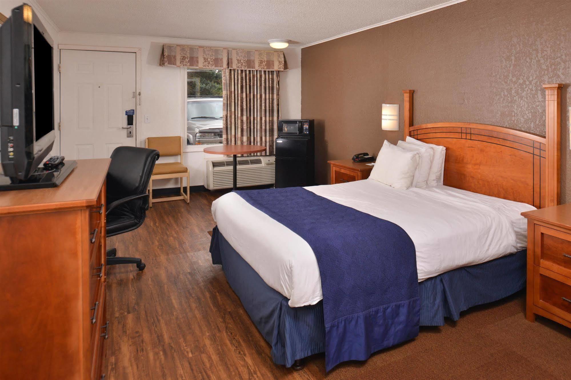 Americas Best Value Inn & Suites Jackson Exteriör bild